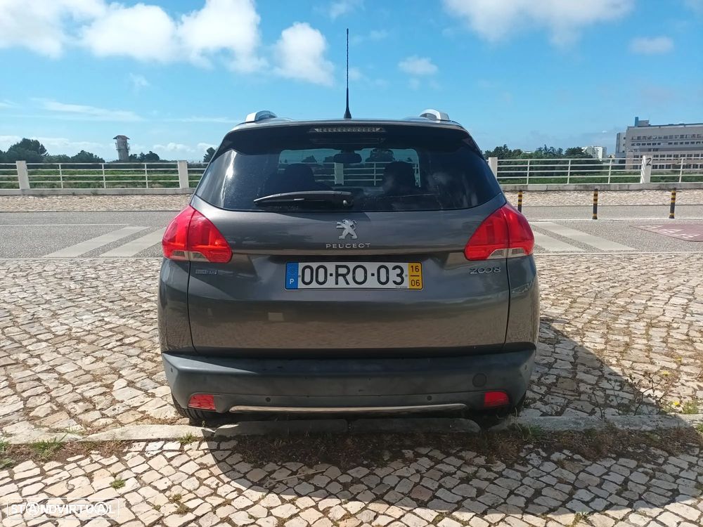 Peugeot 2008 1.6 BlueHDi Style - 4