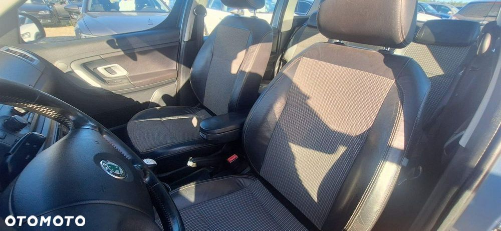 Skoda Roomster - 15