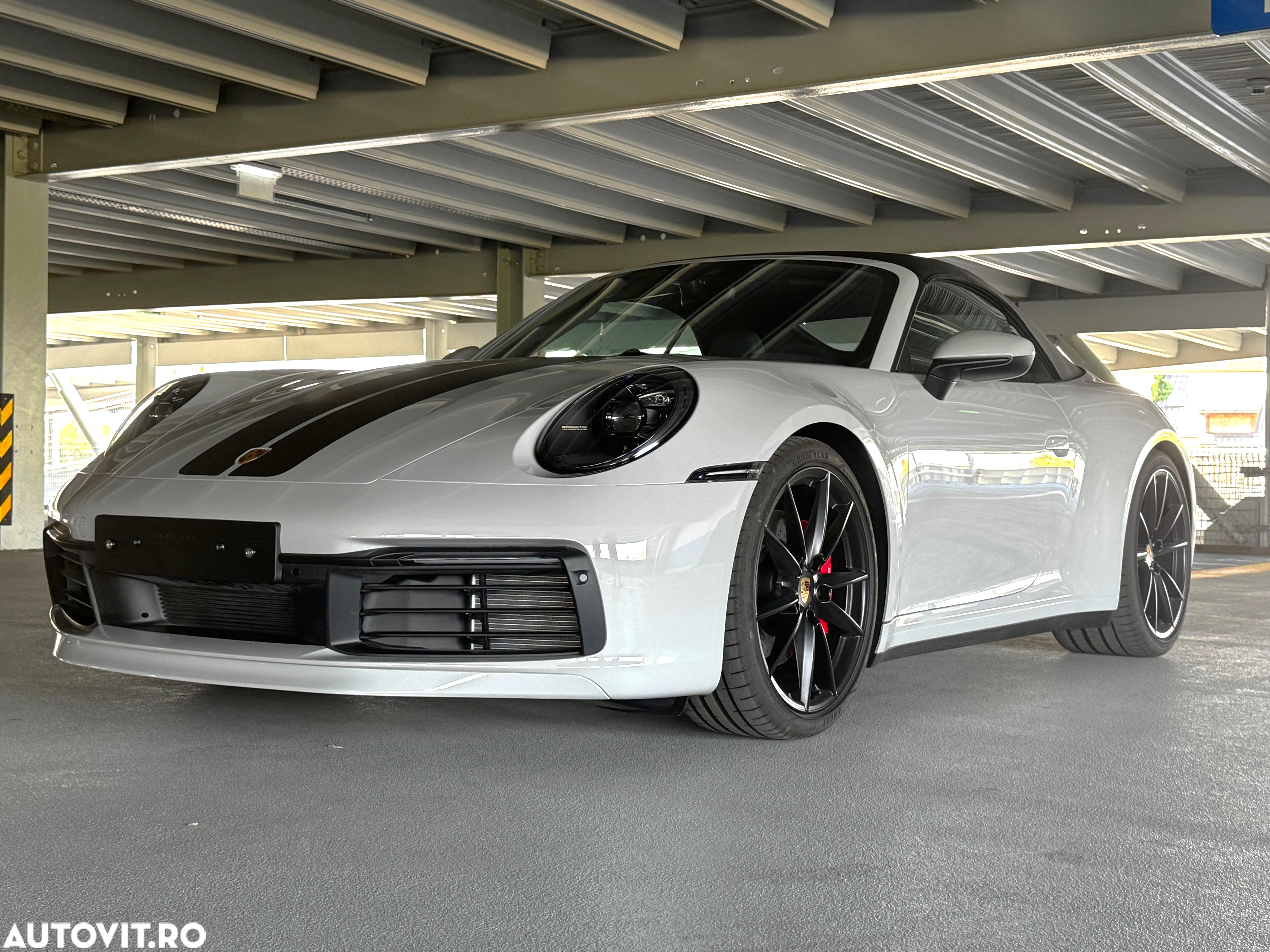 Porsche 911 Carrera 4S Cabriolet PDK - 6