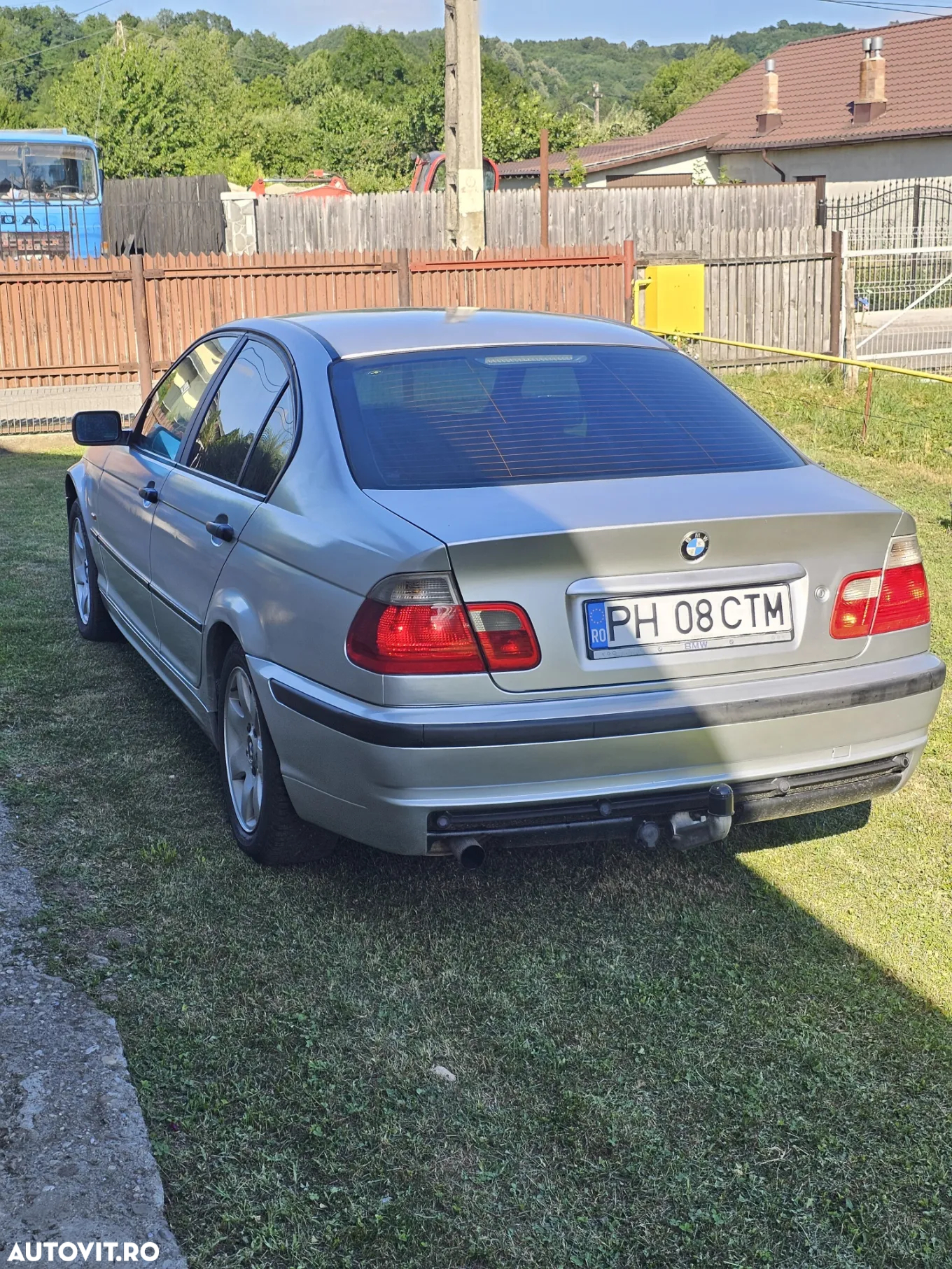 BMW Seria 3 318i - 11
