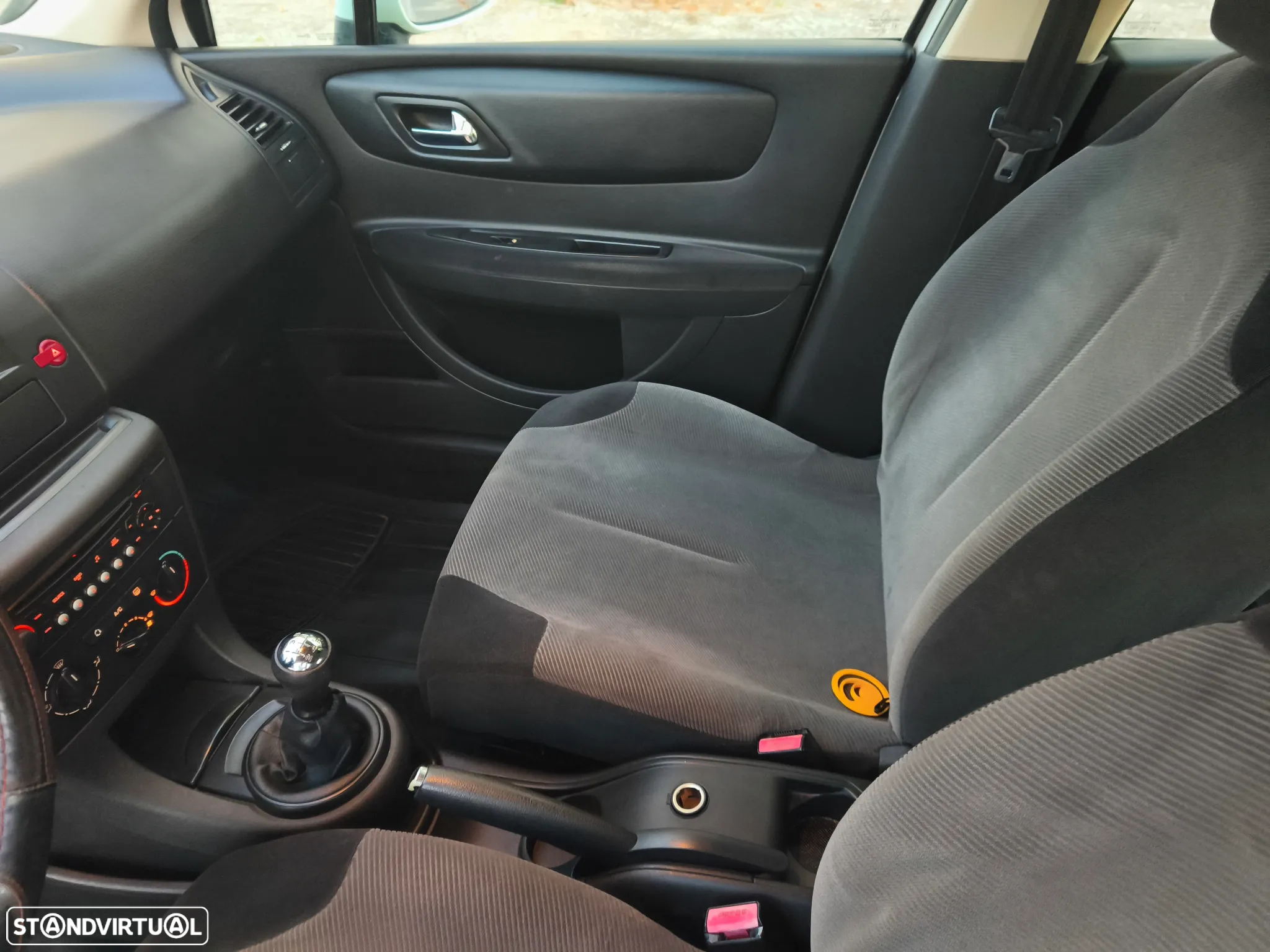 Citroën C4 1.6 HDi Style - 16
