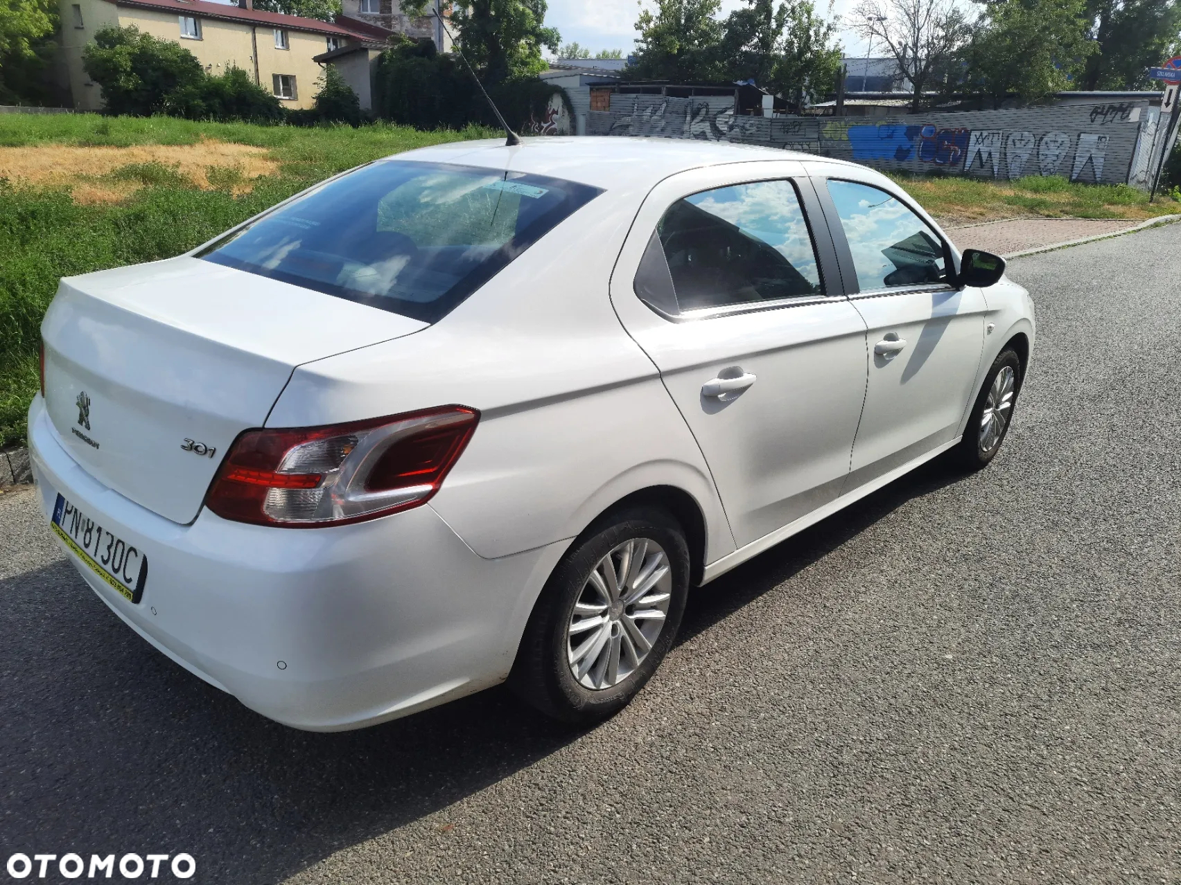 Peugeot 301 1.6 VTi Allure EU6 - 6