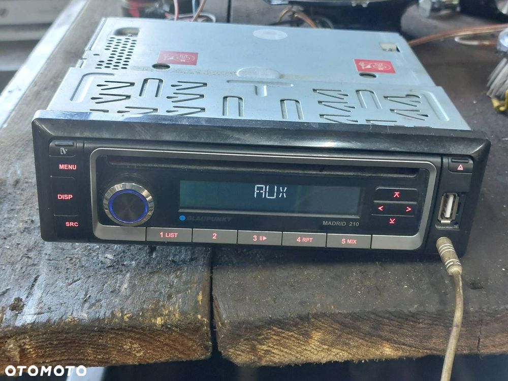 RADIO ODTWARZACZ SAMOCHODOWY 1 DIN BLAUPUNKT MADRID 210 CD AUX USB - 8