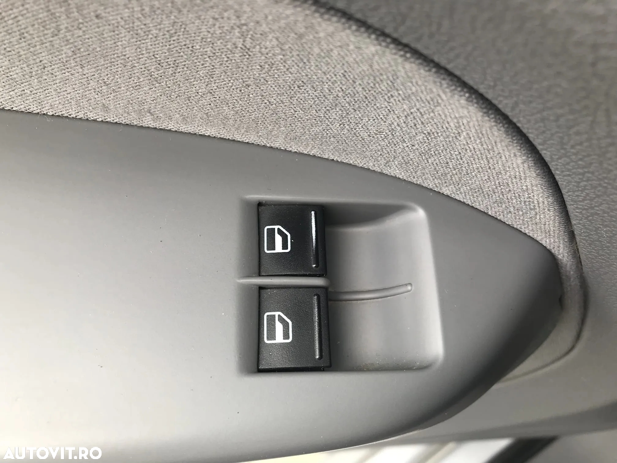 Volkswagen Caddy 1.9 TDI DPF DSG Maxi Life (7-Si.) - 24