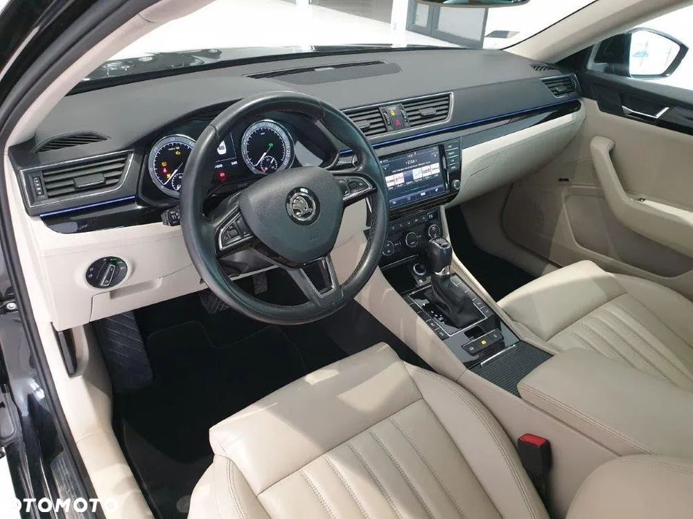 Skoda Superb 2.0 TDI L&K DSG - 3