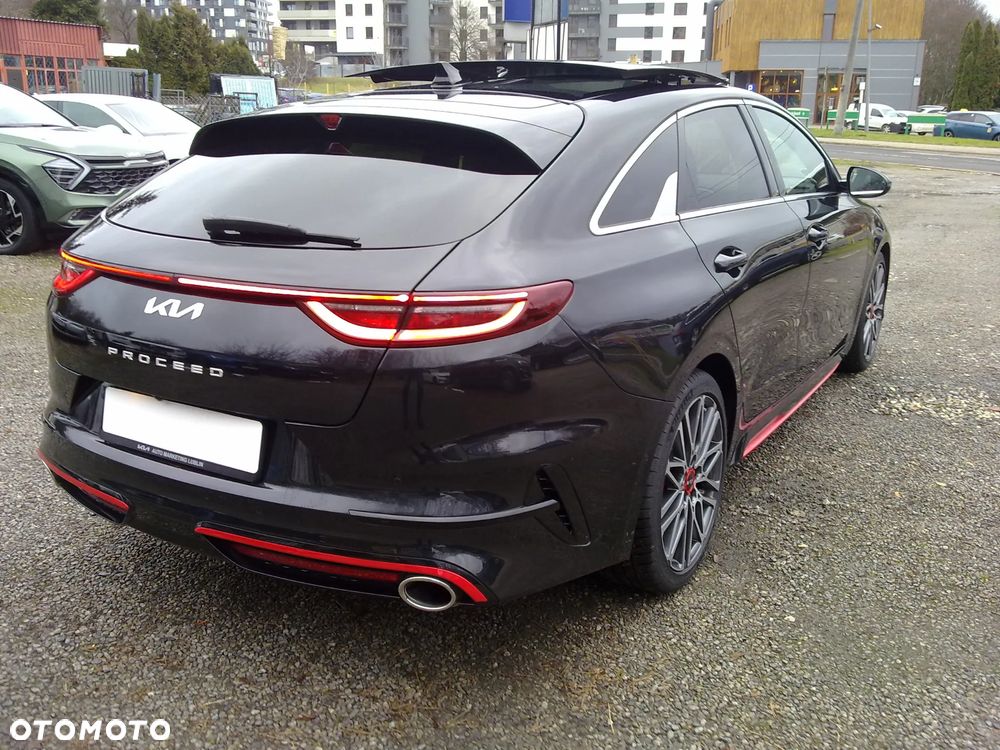 Kia ProCeed 1.6 T-GDI GT DCT - 3