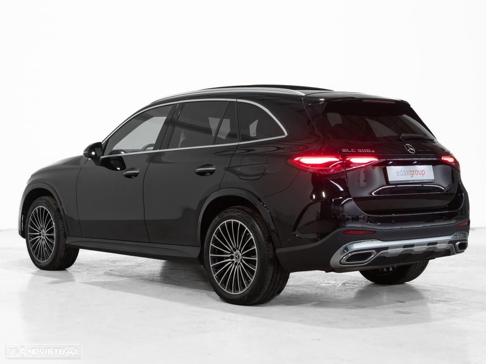 Mercedes-Benz GLC 300 e 4Matic - 4