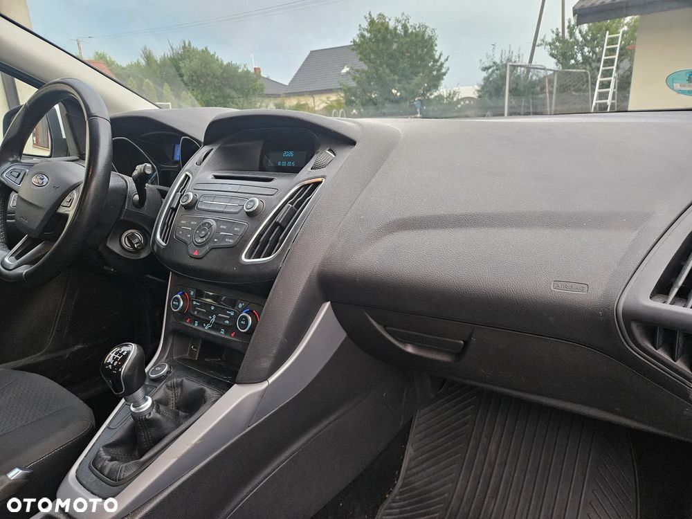 Ford Focus 1.0 EcoBoost Start-Stopp-System TREND - 6