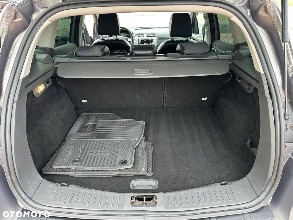 Ford Kuga 2.0 TDCi 4x4 Titanium - 14
