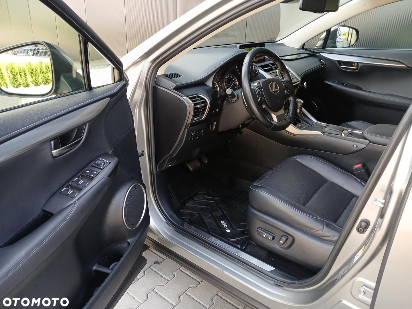 Lexus NX - 9