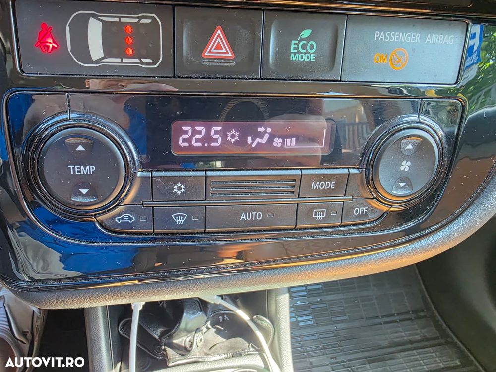 Mitsubishi Outlander 2.2L DI-D AS&G 6MT 4WD Invite+ A02 - 19