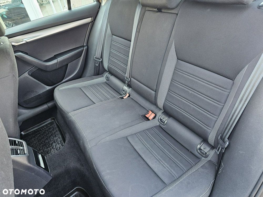 Skoda Octavia 1.6 TDI Ambition - 14