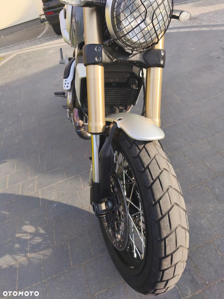 Ducati Scrambler - 13