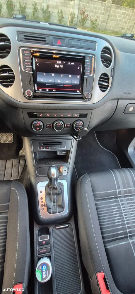 Volkswagen Tiguan - 11