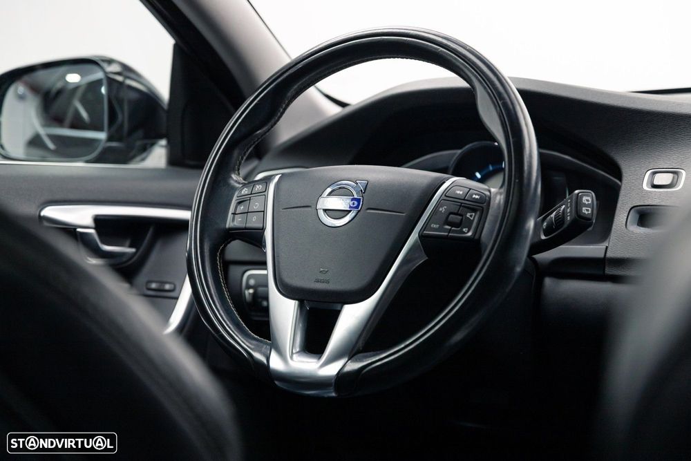 Volvo V60 2.4 D6 Momentum AWD Phev - 28