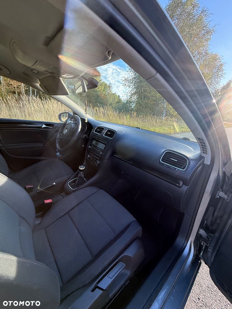 Volkswagen Golf - 8