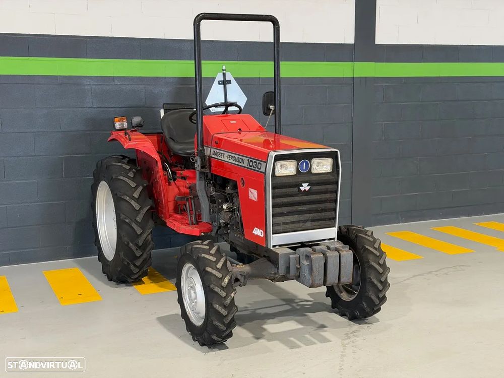 Massey Ferguson 1030 4RM - 2