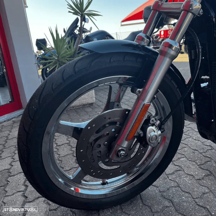 Harley-Davidson 883 - 5