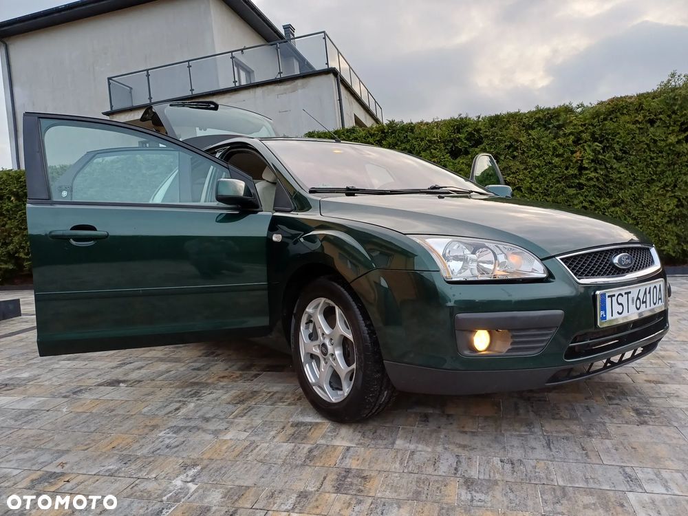 Ford Focus 1.6 Ti-VCT Ghia - 4