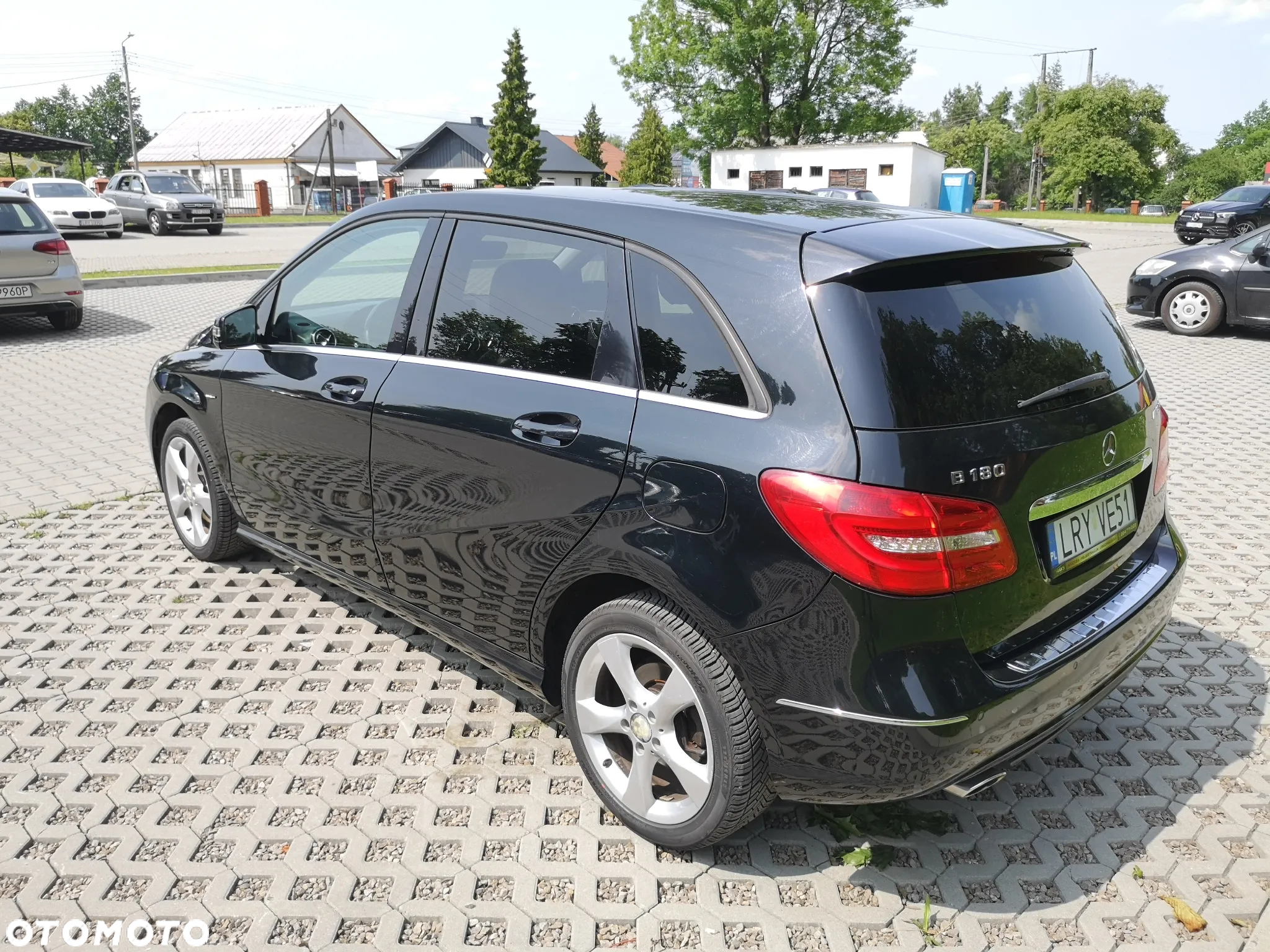 Mercedes-Benz Klasa B 180 AMG Line - 29