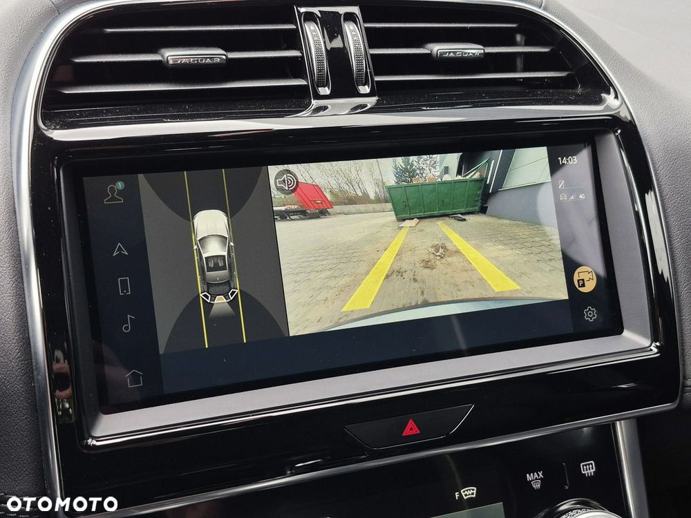 Jaguar XE D200 AWD SE - 34
