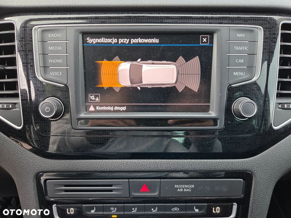 Volkswagen Golf 2.0 TDI Sound - 16