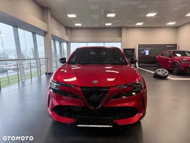 Alfa Romeo Junior 1.2 mHEV Ibrida Q4 eDCT - 3