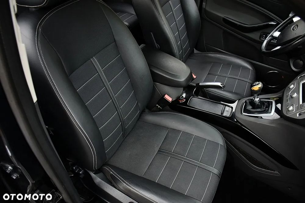 Ford Kuga 2.0 TDCi 4WD Titanium Plus - 32