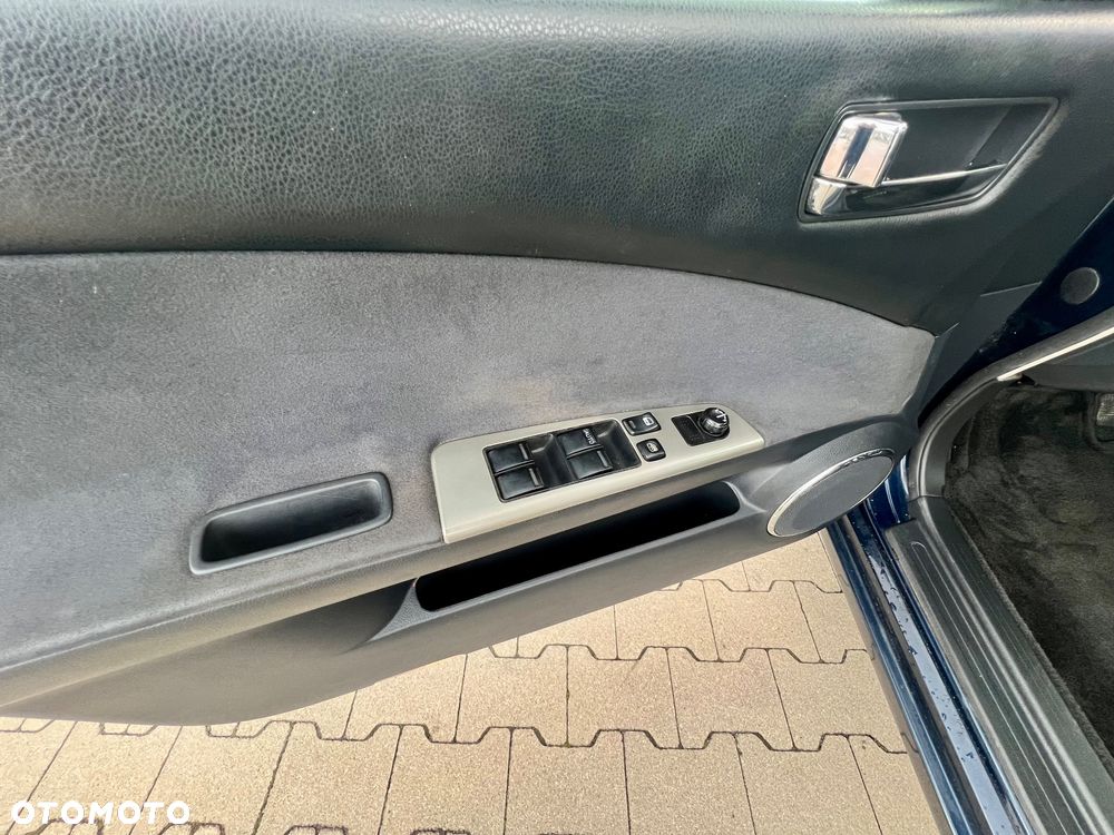 Nissan Altima - 12
