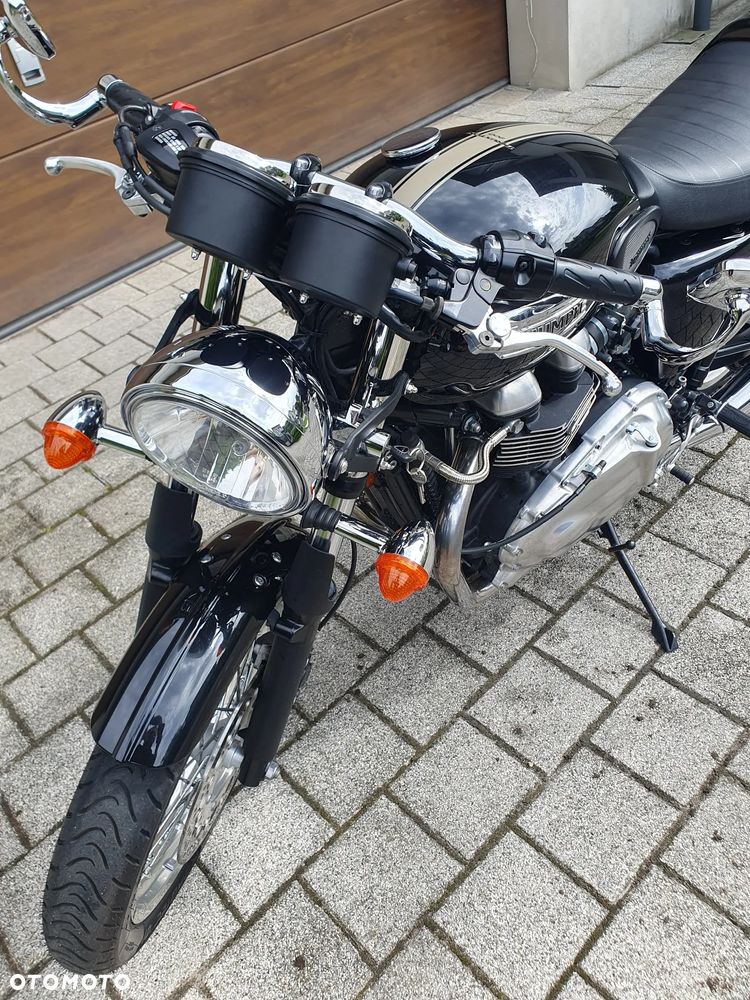 Triumph Thruxton - 23
