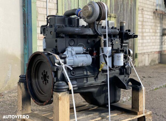 Motor komatsu saa6d114e-1 reconditionat ult-023887 - 1
