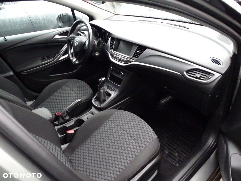 Opel Astra - 16