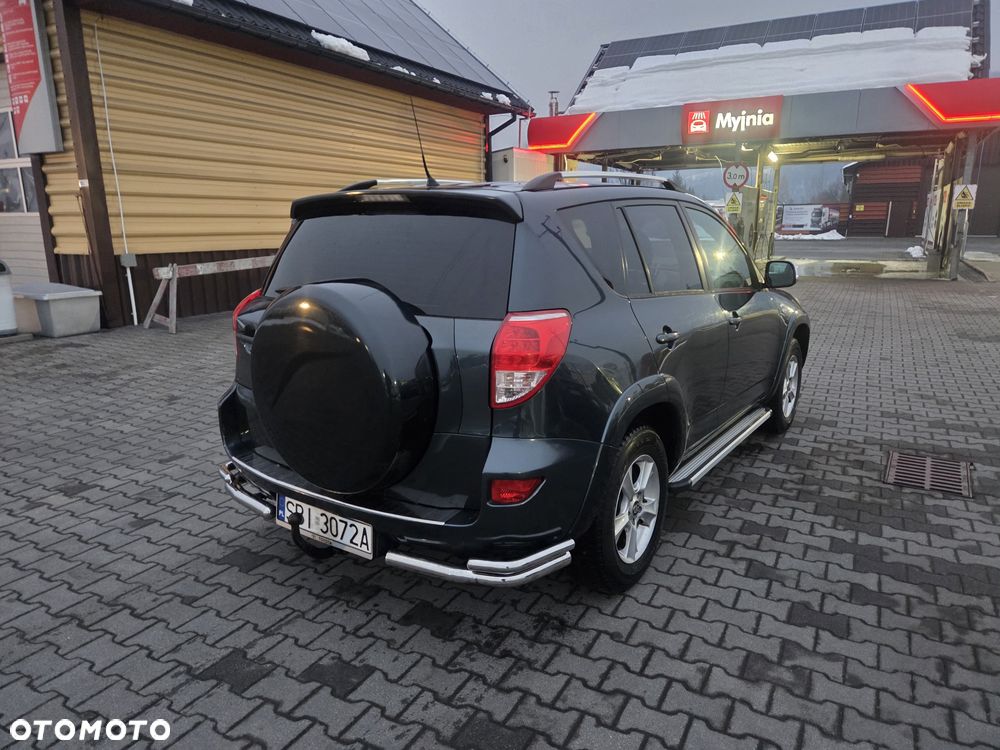 Toyota RAV4 - 3
