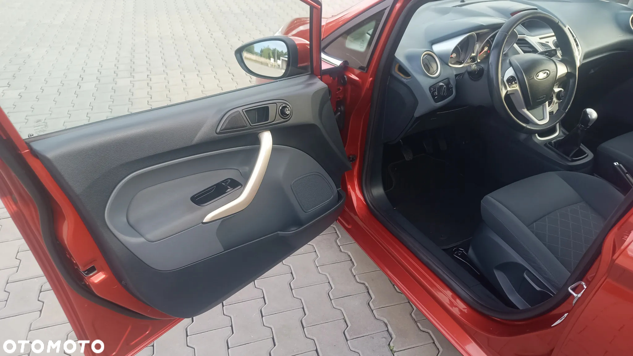 Ford Fiesta 1.4 Ghia EU5 - 23