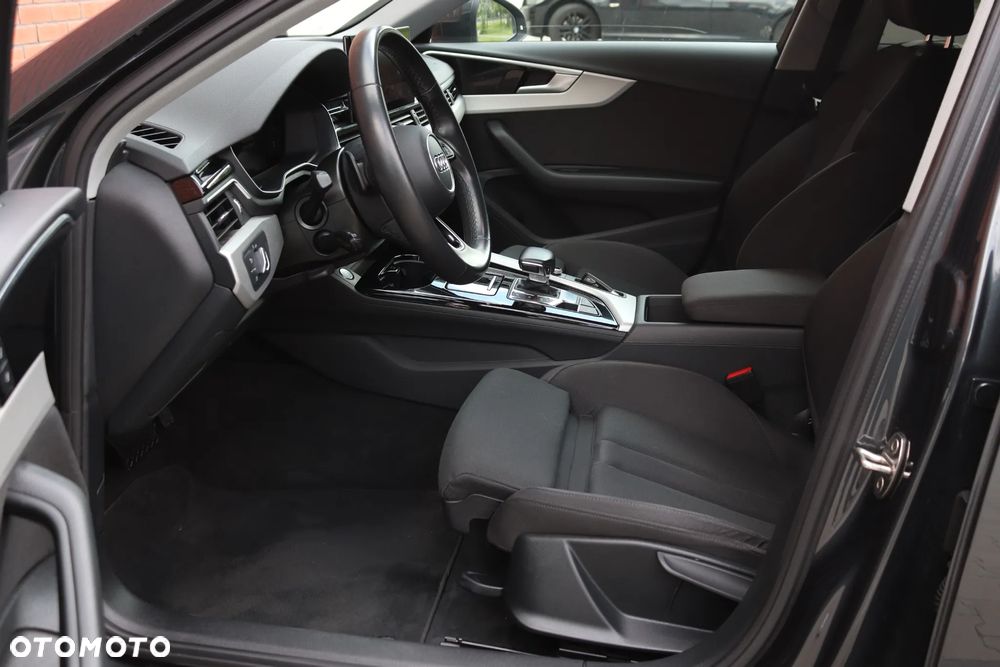 Audi A4 Avant 35 TFSI S tronic - 14