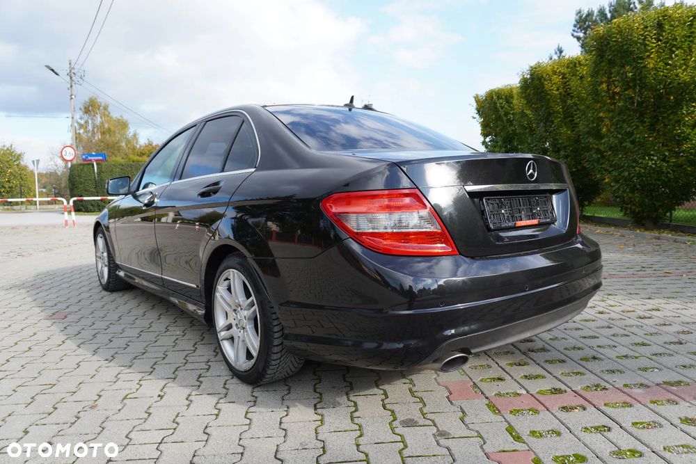 Mercedes-Benz Klasa C 180 T CGI Automatik BlueEFFICIENCY SPORT EDITION - 14