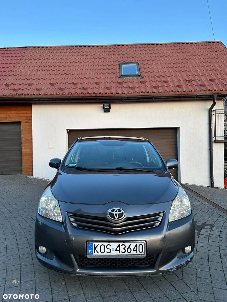 Toyota Verso 1.8 Sol 7os MS - 1