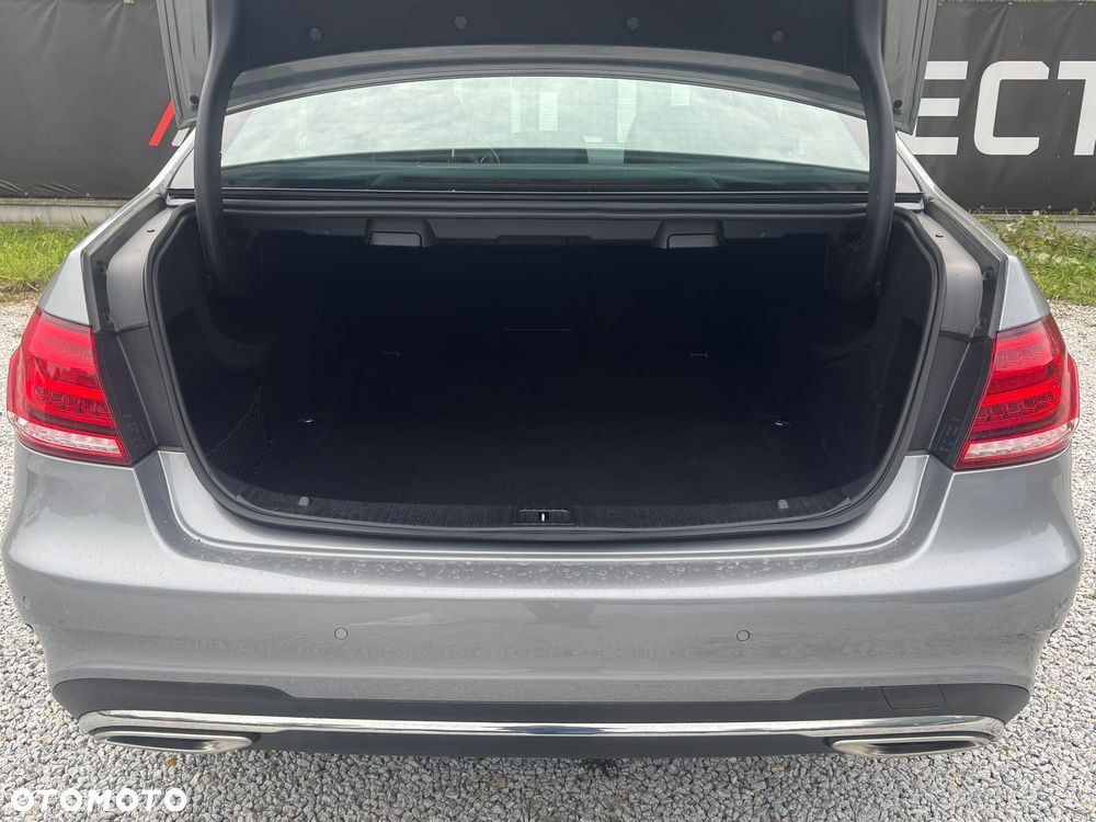 Mercedes-Benz Klasa E 220 CDI BlueEff Avantgarde - 29