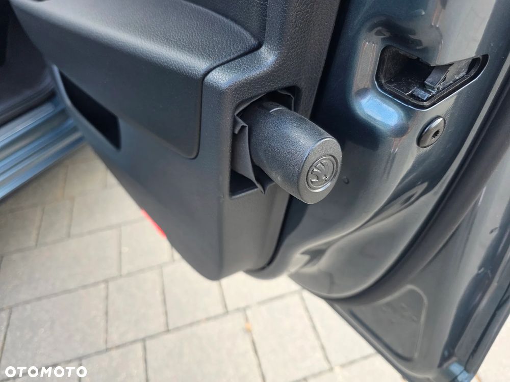 Skoda Superb 2.0 TDI Active DSG - 22