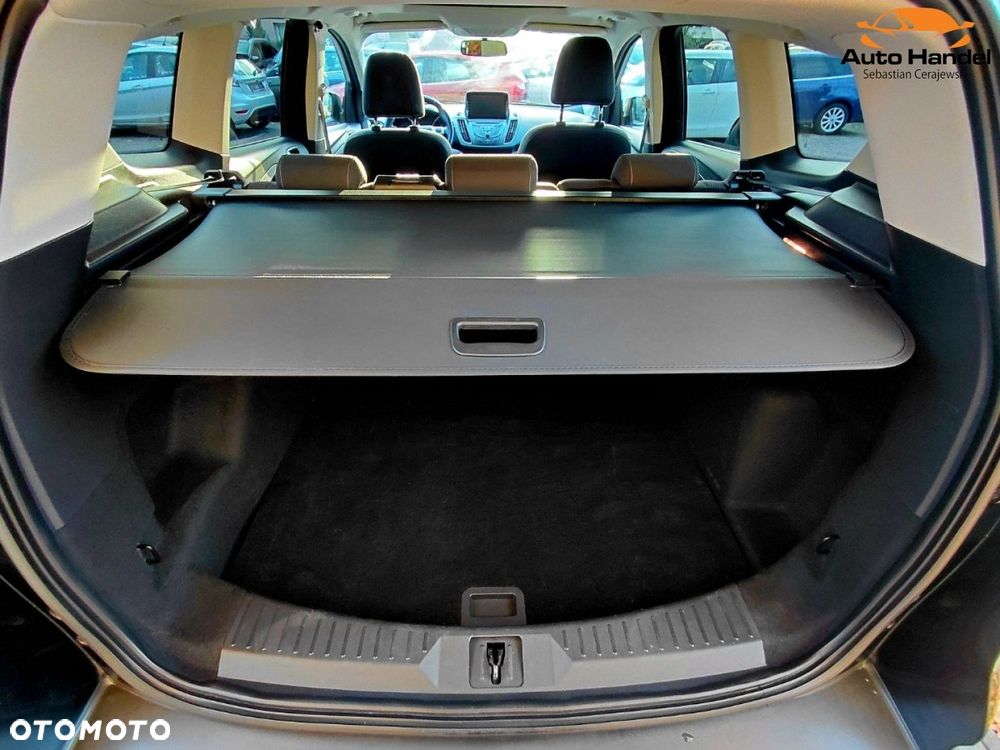 Ford Kuga 1.5 EcoBoost 2x4 Titanium - 18
