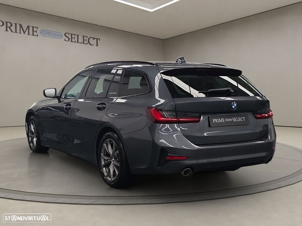 BMW 318 d Line Sport Auto — fotografia 2
