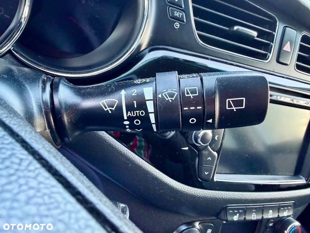 Kia Ceed - 34