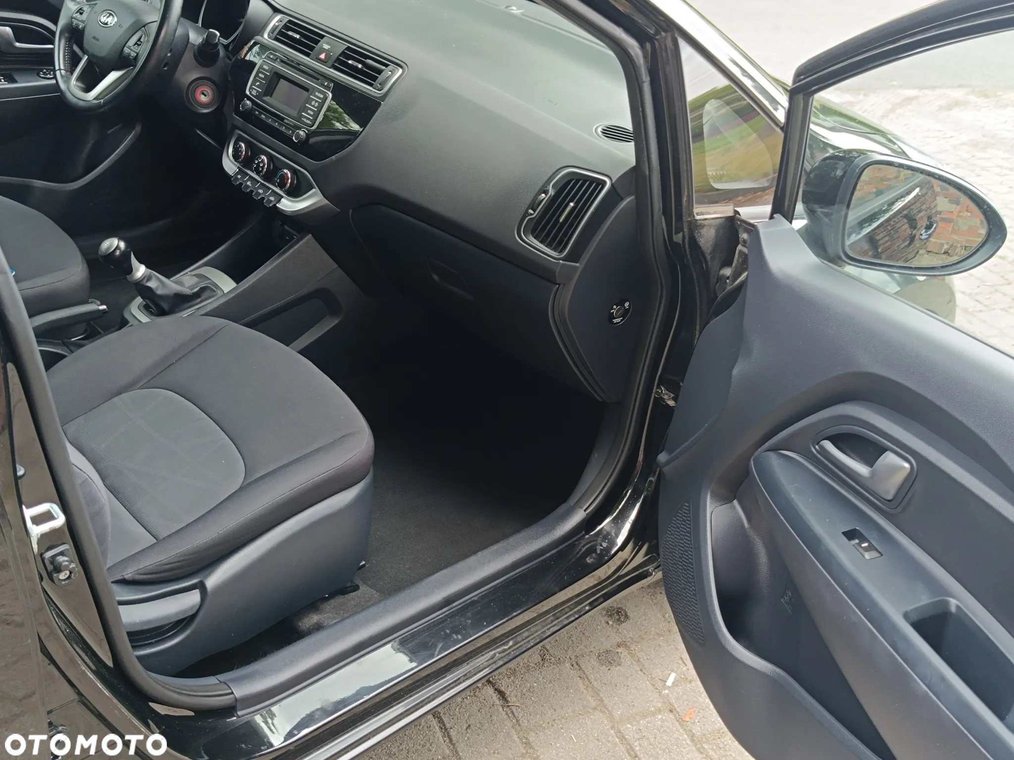 Kia Rio 1.2 Attract - 8