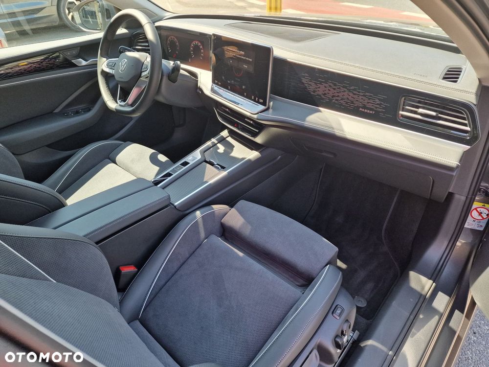 Volkswagen Passat Variant 1.5 TSI ACT mHEV Business DSG - 15