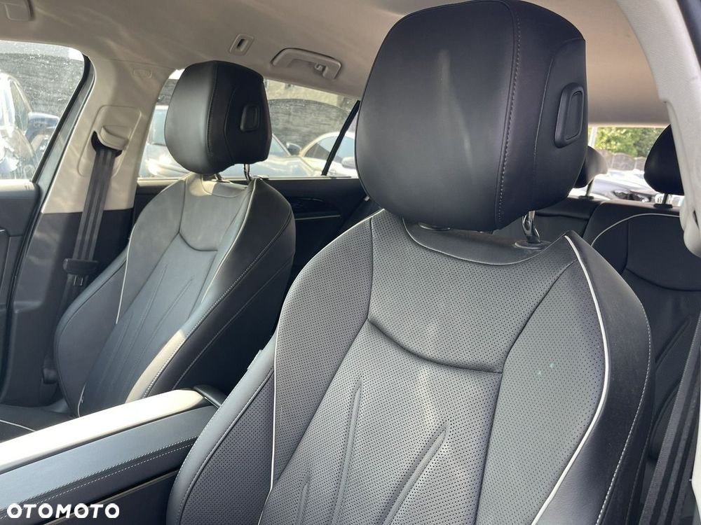Volkswagen Passat Variant 2.0 TSI Elegance DSG - 14