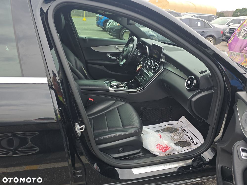 Mercedes-Benz Klasa C 300 9G-TRONIC - 9