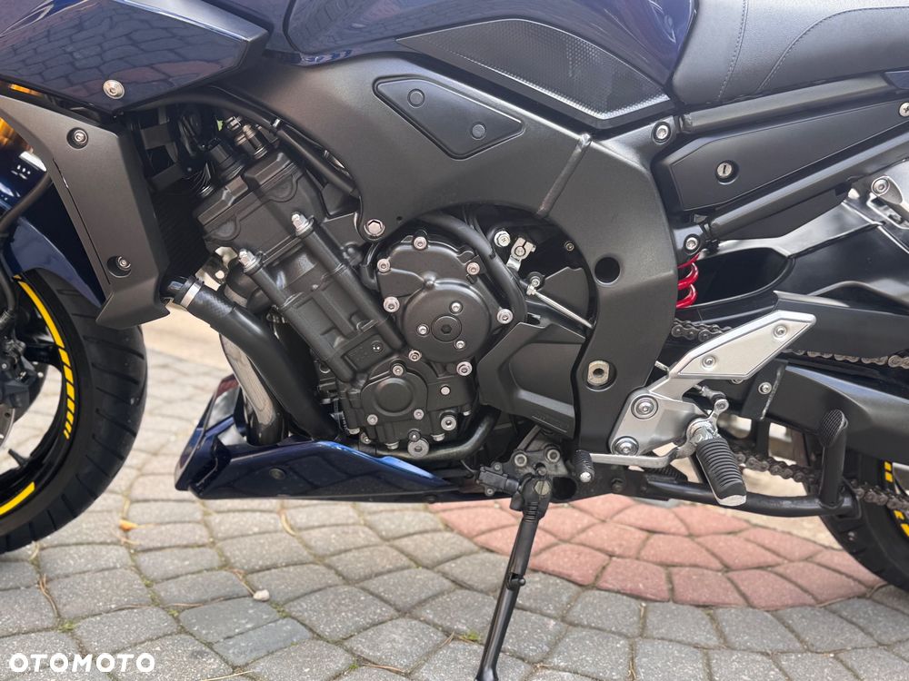 Yamaha FZ - 16