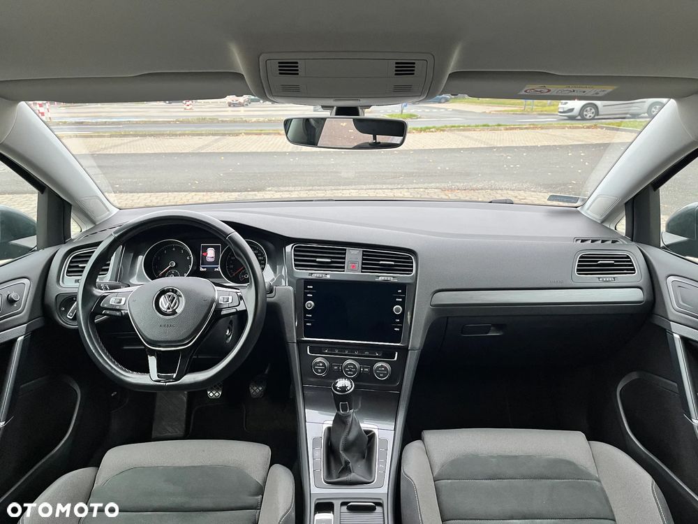 Volkswagen Golf - 15
