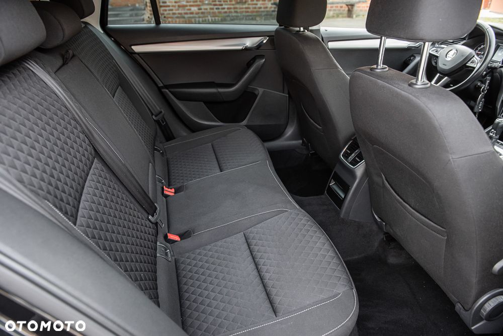 Skoda Octavia 2.0 TDI Drive DSG - 6