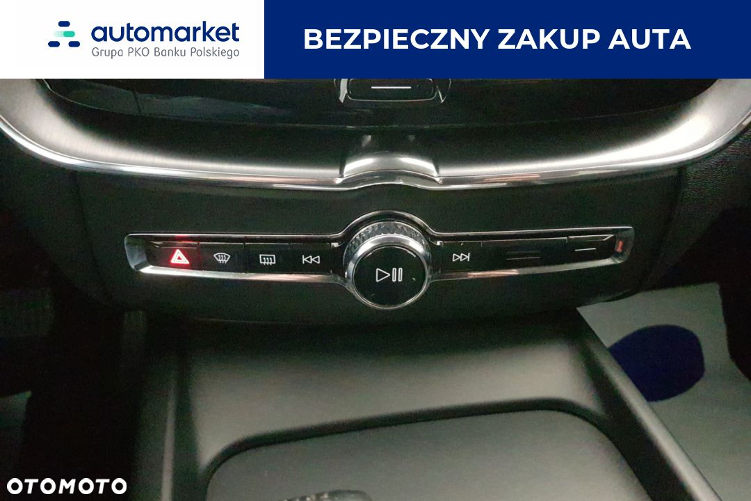 Volvo XC 60 B5 D AWD Momentum Pro - 17